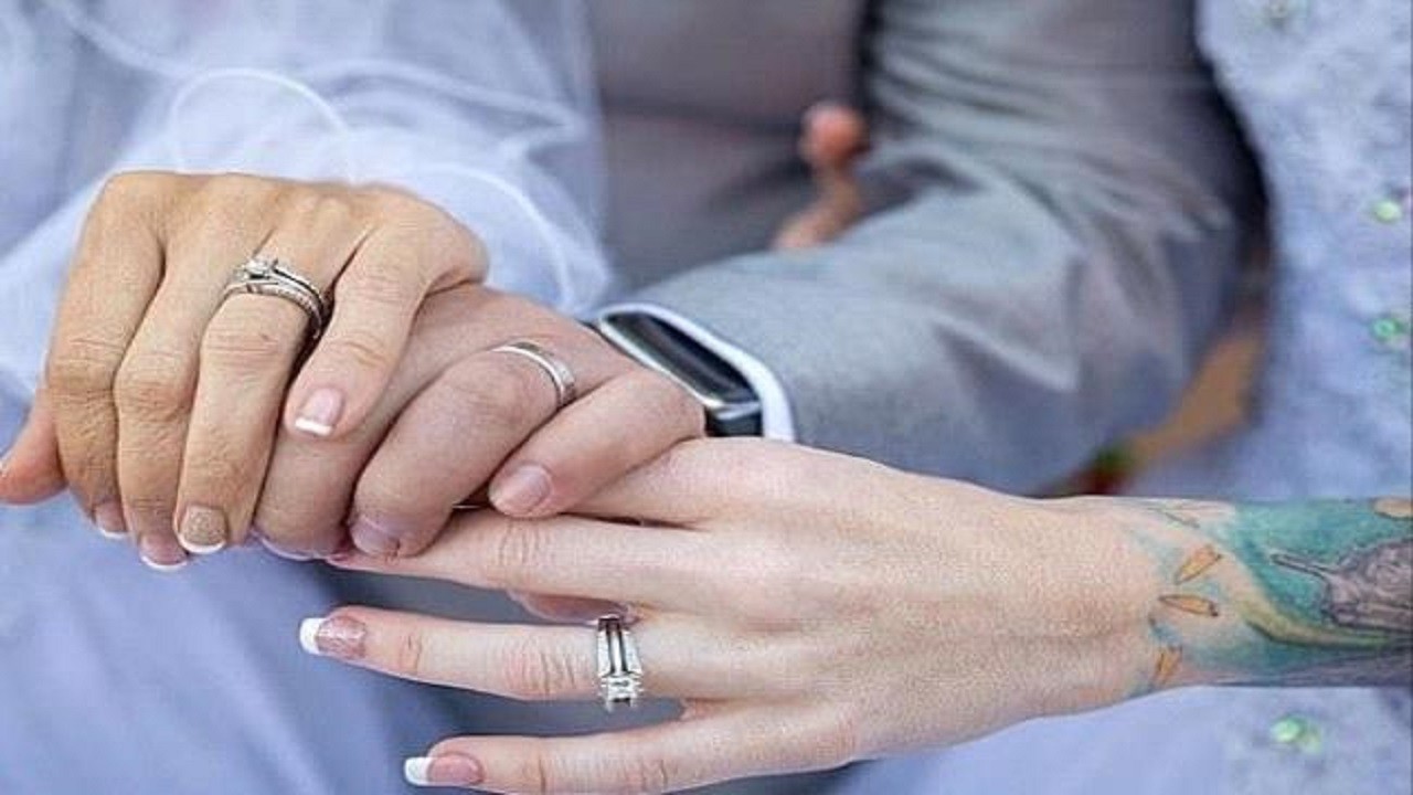 عروس اردنية تشترط على العريس أن يتزوجها هي وصديقتها