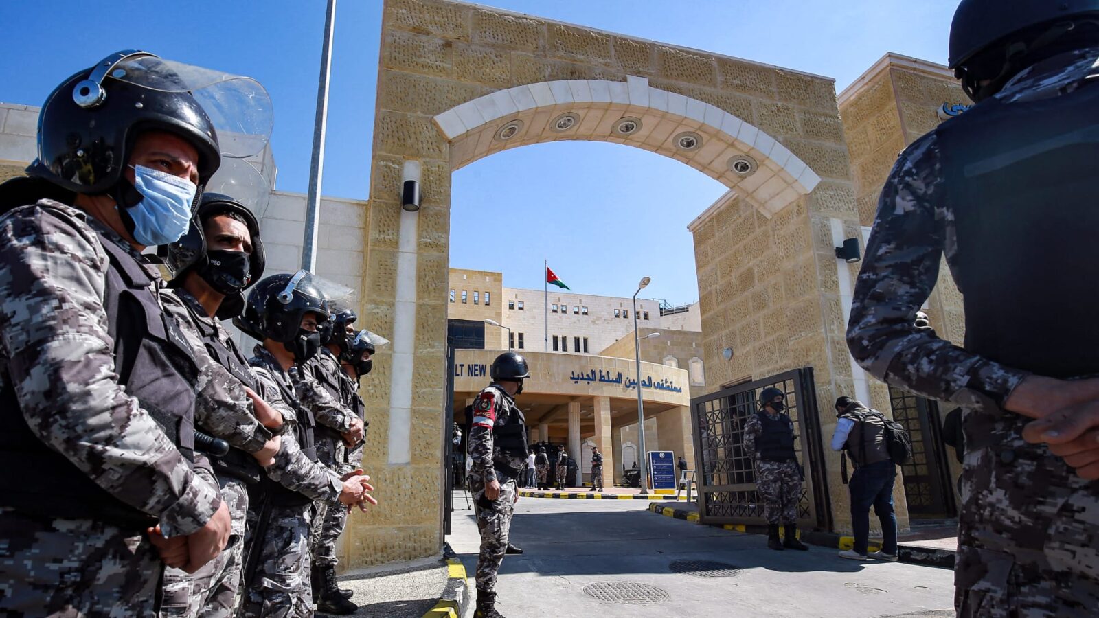 المتهمون بحادثة مستشفى السلط ينفون التهم الموجهة إليهم 1 السلط