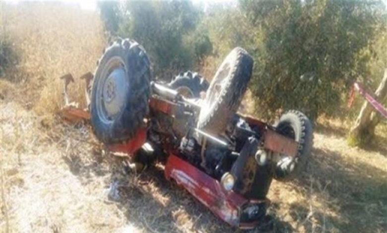 أربد وفاة شخص جراء تعرضه لحادث تدهور تراكتور زراعي 1 تدهور تراكتور زراعي