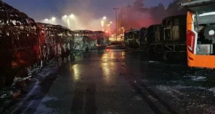 احتراق 18 حافلة