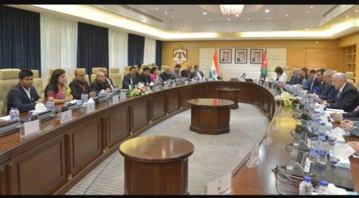 مجلس وزراء الأردن يقرر تثبيت التوقيت الصيفي طول العام