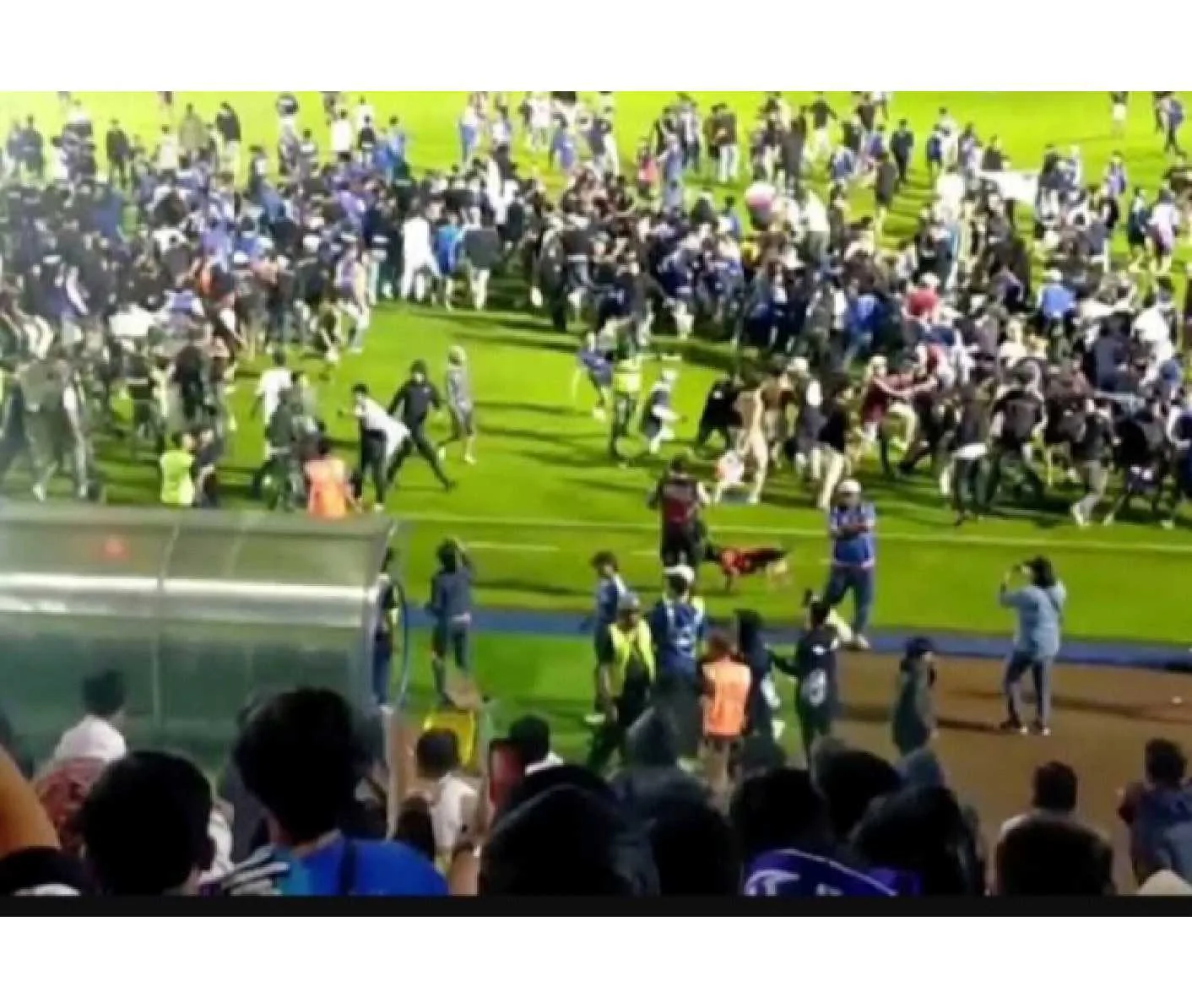 الأرجنتين وقتلى ومصابين وشغب في مباراة كرة قدم