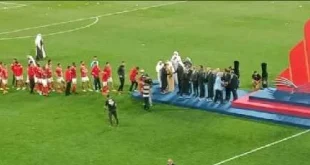 وصول بعثة الاهلي لمطار أبوظبي للاستعداد للعودة الى القاهرة