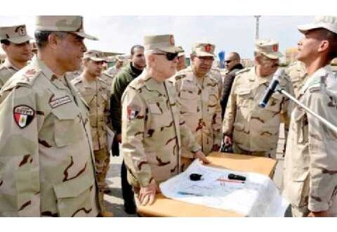وزير الدفاع المصري يشهد مشروع مراكز القيادة التعبوير