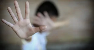 بضرب طالب